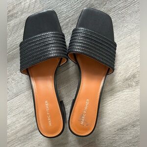 🌻 Marc Fisher Black Textured Low Block Heel Sandals 🌻